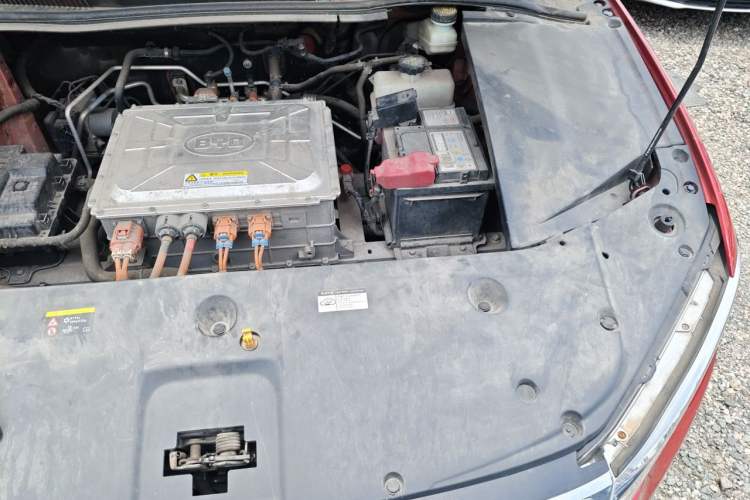 Used BYD Qin Pro New Energy 2019 EV Super Edition Standard Version Smart Connect Leading Style Engine Bay Left