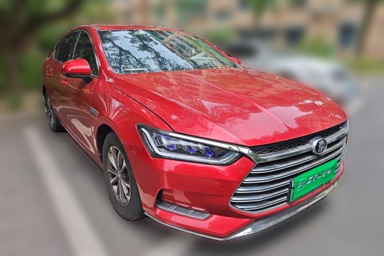 Used BYD Qin Pro New Energy 2019 DM Super Edition 1.5TI Automatic Smart Connect X-Trail Model China VI Standard Front Right 45 Deg