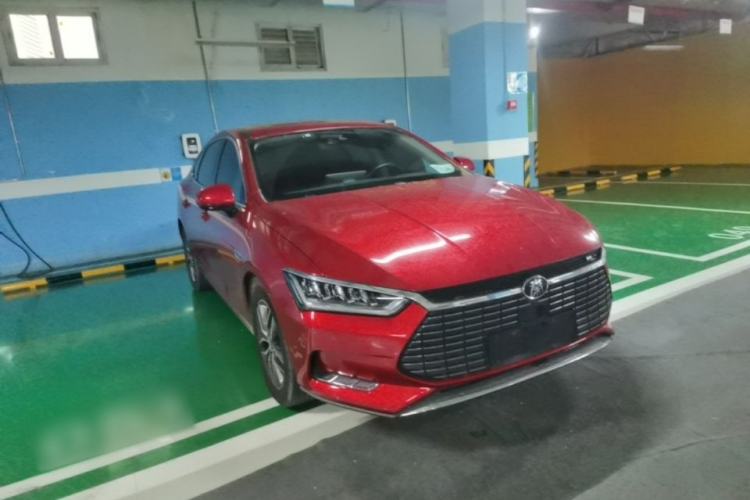 Used BYD Qin Pro New Energy 2019 EV Super Edition High-Power Long-Range Smart-Connected Cutting-Edge Model Front Right 45 Deg