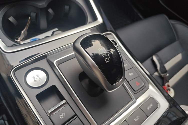 Used BYD Qin Pro New Energy 2019 DM Super Edition 1.5TI Automatic Smart Connect X-Trail Model China VI Standard Gear Lever