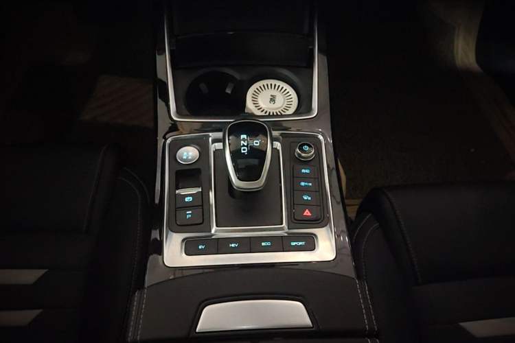 Used BYD Qin Pro New Energy 2019 DM Super Edition 1.5TI Automatic Smart Connect X-Trail Model China VI Standard Gear Lever