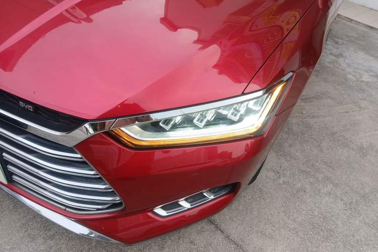 Used BYD Qin Pro New Energy 2019 DM 1.5TI Automatic Navigation Edition Left Front Headlight