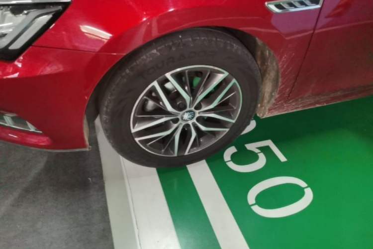 Used BYD Qin Pro New Energy 2019 EV Super Edition High-Power Long-Range Smart-Connected Cutting-Edge Model Left Front Wheel Hub
