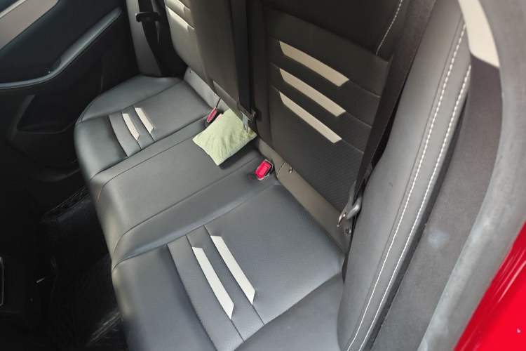 Used BYD Qin Pro New Energy 2019 DM Super Edition 1.5TI Automatic Smart Connect X-Trail Model China VI Standard Left Rear Seat