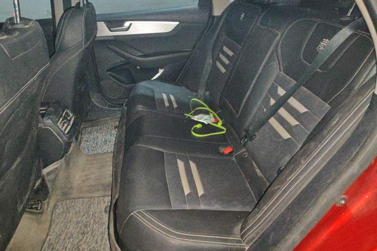Used BYD Qin Pro New Energy 2019 DM Super Edition 1.5TI Automatic Smart Connect X-Trail Model China VI Standard Left Rear Seat