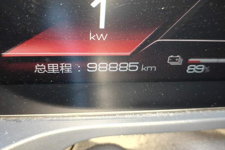 Used BYD Qin Pro New Energy 2019 EV Super Edition High-Power Long-Range Smart-Connected Leading Model Odometer Close Up