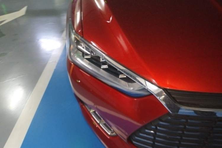 Used BYD Qin Pro New Energy 2019 EV Super Edition High-Power Long-Range Smart-Connected Leading Model Right Front Headlight