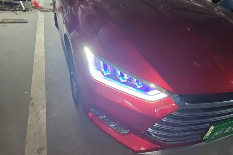 Used BYD Qin Pro New Energy 2019 DM Super Edition 1.5TI Automatic Smart Connect X-Trail Model China VI Standard Right Front Headlight