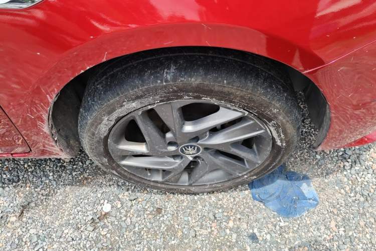 Used BYD Qin Pro New Energy 2019 EV Super Edition Standard Version Smart Connect Leading Style Right Front Wheel Hub