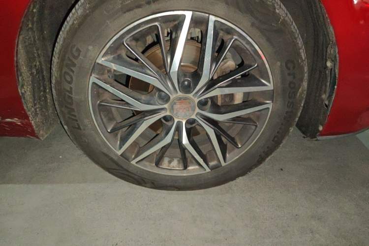 Used BYD Qin Pro New Energy 2019 DM Super Edition 1.5TI Automatic Smart Connect X-Trail Model China VI Standard Right Front Wheel Hub