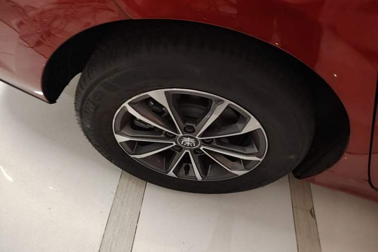 Used BYD Qin Pro New Energy 2019 DM Super Edition 1.5TI Automatic Smart Connect X-Trail Model China VI Standard Right Rear Wheel Hub