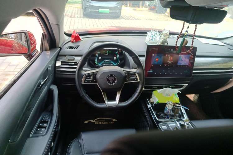 Used BYD Qin Pro New Energy 2019 EV Super Edition High-Power Smart Connect Luxurious Model Steering Wheel