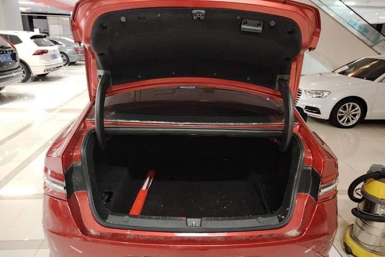 Used BYD Qin Pro New Energy 2019 DM Super Edition 1.5TI Automatic Smart Connect X-Trail Model China VI Standard Trunk