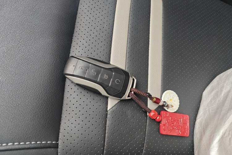 Used BYD Qin Pro New Energy 2019 DM Super Edition 1.5TI Automatic Smart Connect X-Trail Model China VI Standard Vehicle Key