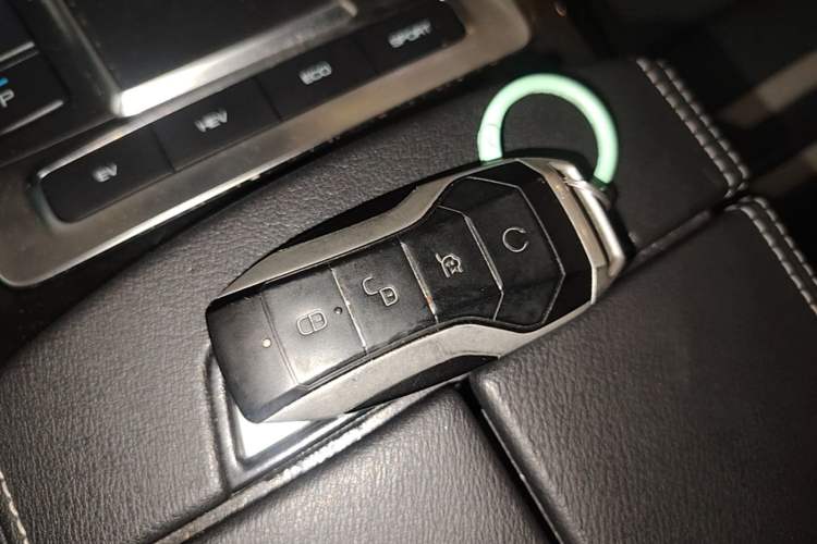 Used BYD Qin Pro New Energy 2019 DM Super Edition 1.5TI Automatic Smart Connect X-Trail Model China VI Standard Vehicle Key
