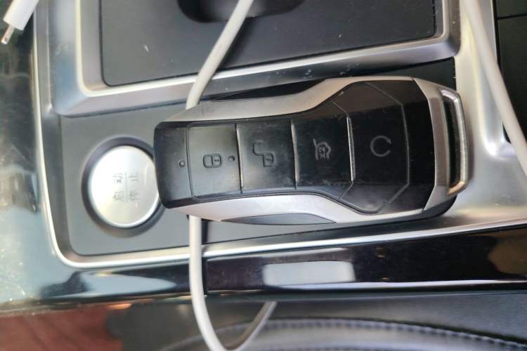 Used BYD Qin Pro New Energy 2019 DM Super Edition 1.5TI Automatic Smart Connect X-Trail Model China VI Standard Vehicle Key
