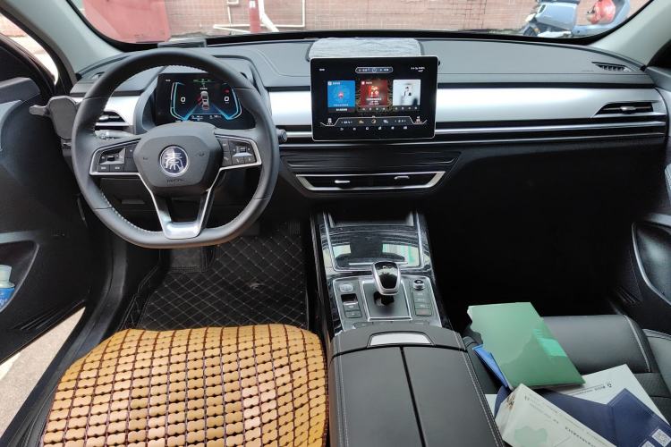 Used BYD Qin Pro New Energy 2019 DM Super Edition 1.5TI Automatic Smart Connect Speedy Model China V Standard Center Console