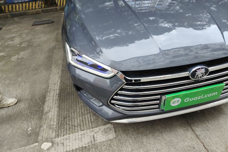 Used BYD Qin Pro New Energy 2019 DM Super Edition 1.5TI Automatic Smart Connect Speedy Model China V Standard Right Front Headlight