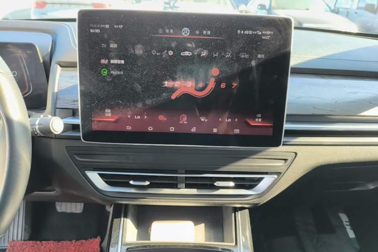 Used BYD Qin Pro New Energy 2019 EV Super Edition High-Power Smart Connect Luxurious Model Audio And AC Panel