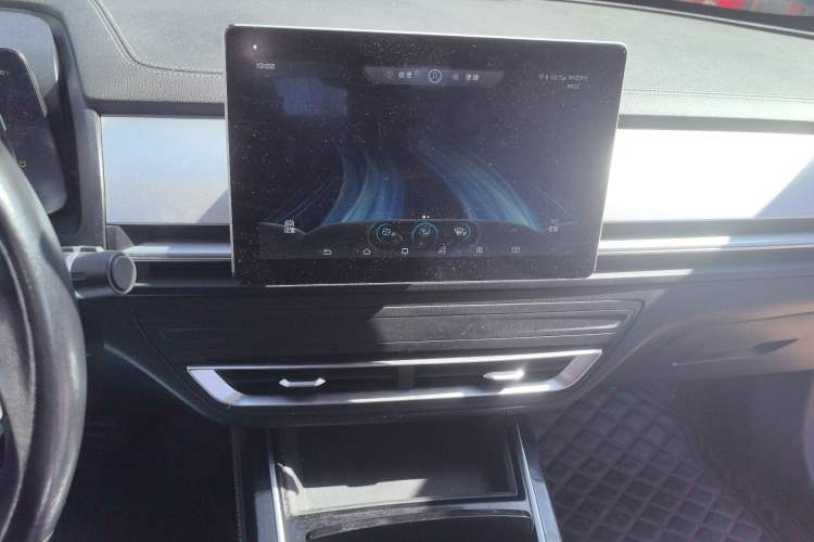 Used BYD Qin Pro New Energy 2019 DM Super Edition 1.5TI Automatic Smart Connect X-Trail Model China VI Standard Audio And AC Panel