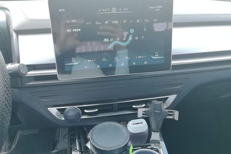 Used BYD Qin Pro New Energy 2019 EV Super Edition Standard Version Smart Connect Leading Style Audio And AC Panel