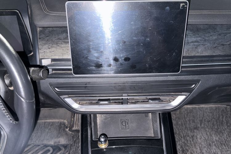 Used BYD Qin Pro New Energy 2019 EV Super Edition High-Power Long-Range Smart-Connected Leading Model Audio And AC Panel
