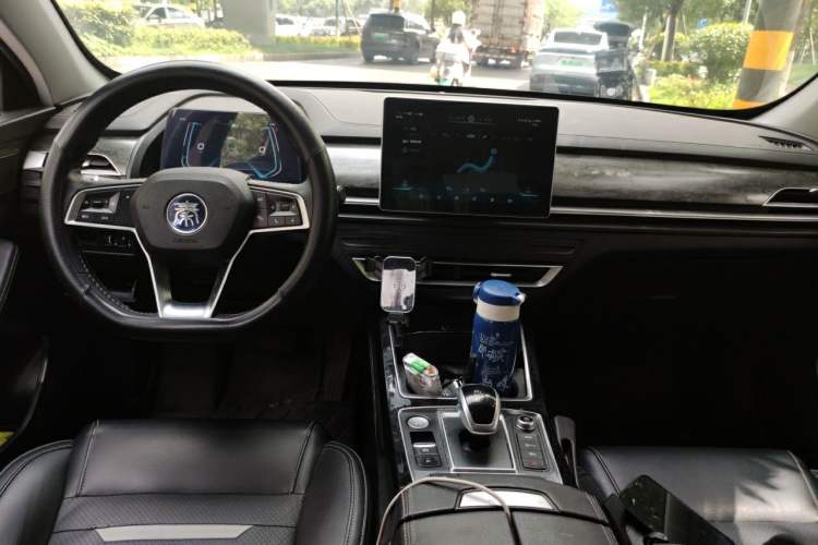 Used BYD Qin Pro New Energy 2019 EV Super Edition High-Power Smart Connect Leading Model Center Console