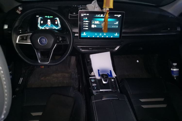 Used BYD Qin Pro New Energy 2019 EV Super Edition High-Power Long-Range Smart-Connected Cutting-Edge Model Center Console