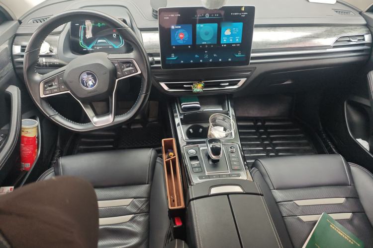 Used BYD Qin Pro New Energy 2019 EV Super Edition High-Power Smart Connect Luxurious Model Center Console