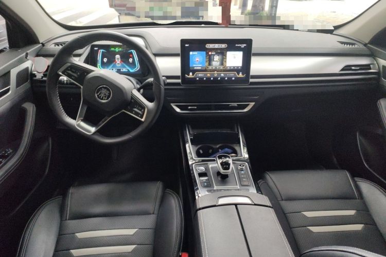 Used BYD Qin Pro New Energy 2019 DM Super Edition 1.5TI Automatic Smart Connect X-Trail Model China VI Standard Center Console