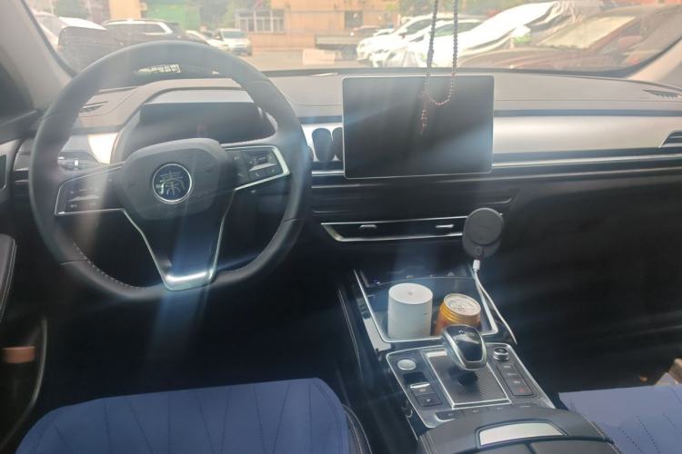 Used BYD Qin Pro New Energy 2019 DM 1.5TI Automatic Navigation Edition Center Console