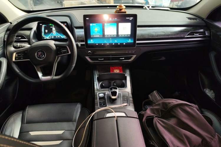 Used BYD Qin Pro New Energy 2019 DM Super Edition 1.5TI Automatic Smart Connect Prestige Model China V Standard Center Console