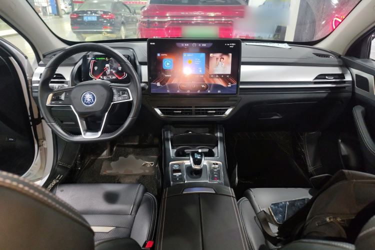 Used BYD Qin Pro New Energy 2019 DM Super Edition 1.5TI Automatic Smart Connect X-Trail Model China VI Standard Center Console