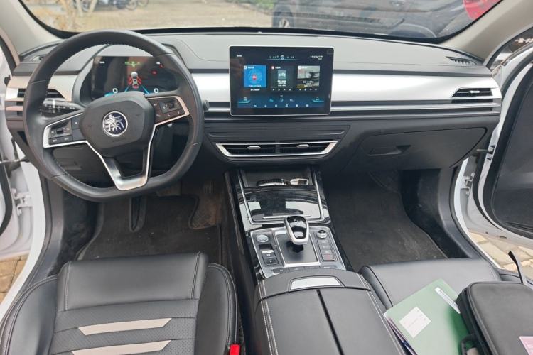 Used BYD Qin Pro New Energy 2019 DM Super Edition 1.5TI Automatic Smart Connect X-Trail Model China VI Standard Center Console
