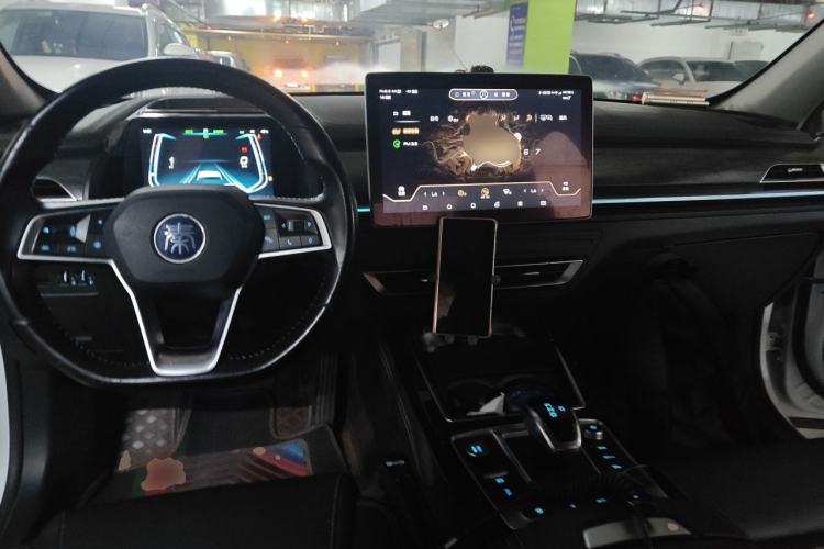 Used BYD Qin Pro New Energy 2019 EV Super Edition High-Power Smart Connect Luxurious Model Center Console
