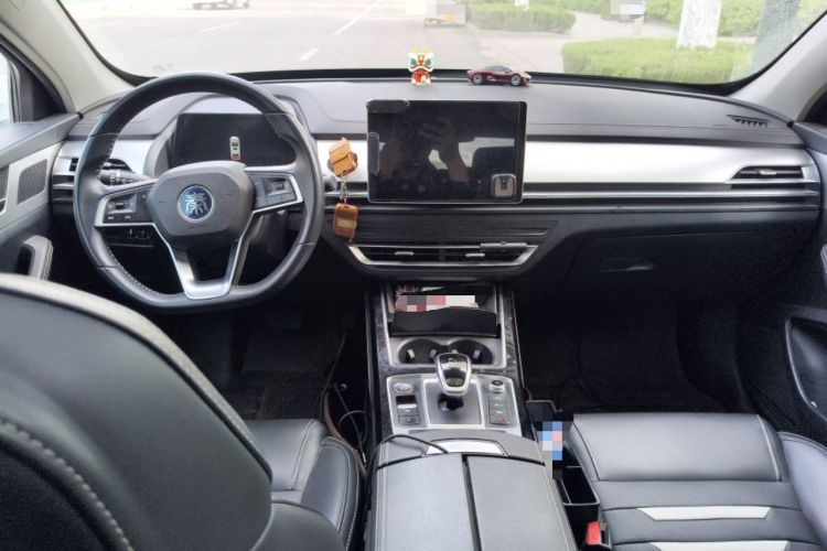 Used BYD Qin Pro New Energy 2019 DM Super Edition 1.5TI Automatic Smart Connect X-Trail Model China VI Standard Center Console
