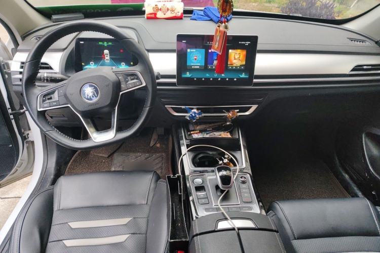 Used BYD Qin Pro New Energy 2019 DM Super Edition 1.5TI Automatic Smart Connect X-Trail Model China VI Standard Center Console