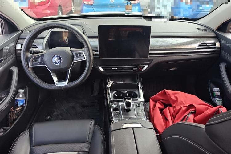Used BYD Qin Pro New Energy 2019 EV Super Edition High-Power Long-Range Smart-Connected Cutting-Edge Model Center Console