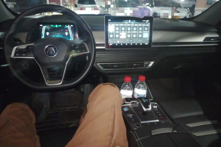 Used BYD Qin Pro New Energy 2019 EV Super Edition Standard Version Smart Connect Leading Style Center Console