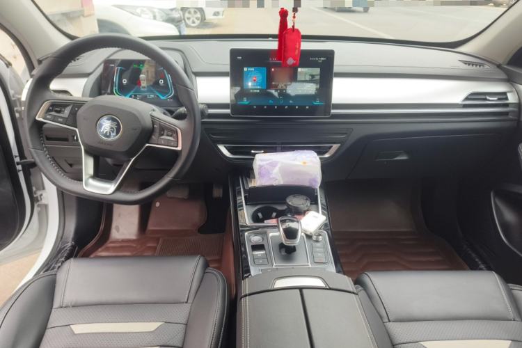 Used BYD Qin Pro New Energy 2019 DM Super Edition 1.5TI Automatic Smart Connect Speedy Model China V Standard Center Console