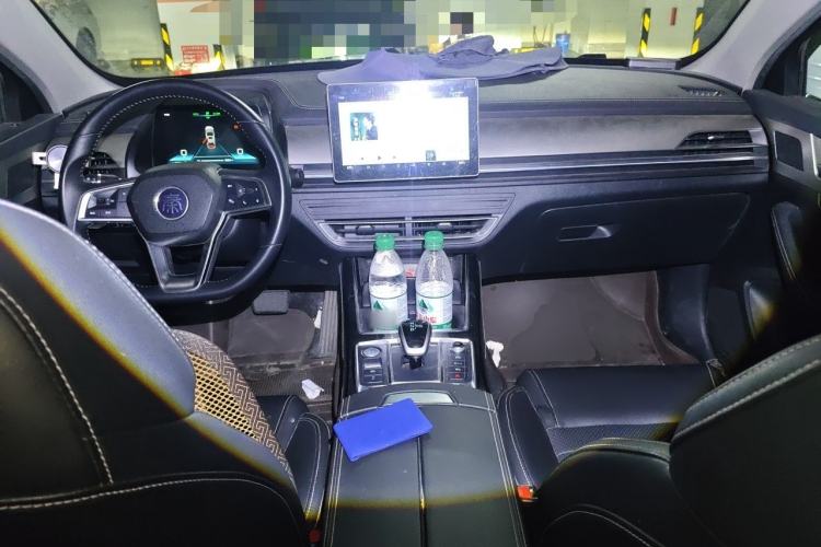 Used BYD Qin Pro New Energy 2019 EV Super Edition Standard Version Smart Connect Leading Style Center Console