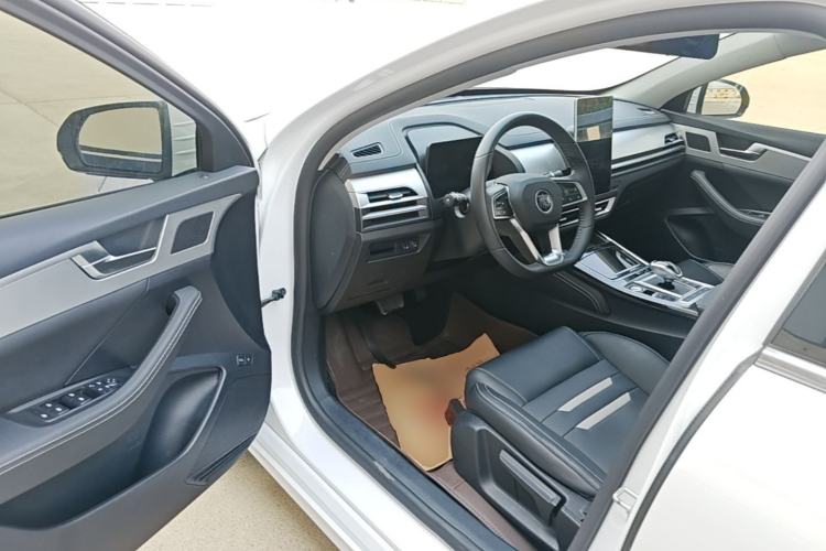 Used BYD Qin Pro New Energy 2019 DM Super Edition 1.5TI Automatic Smart Connect X-Trail Model China VI Standard Driver Seat