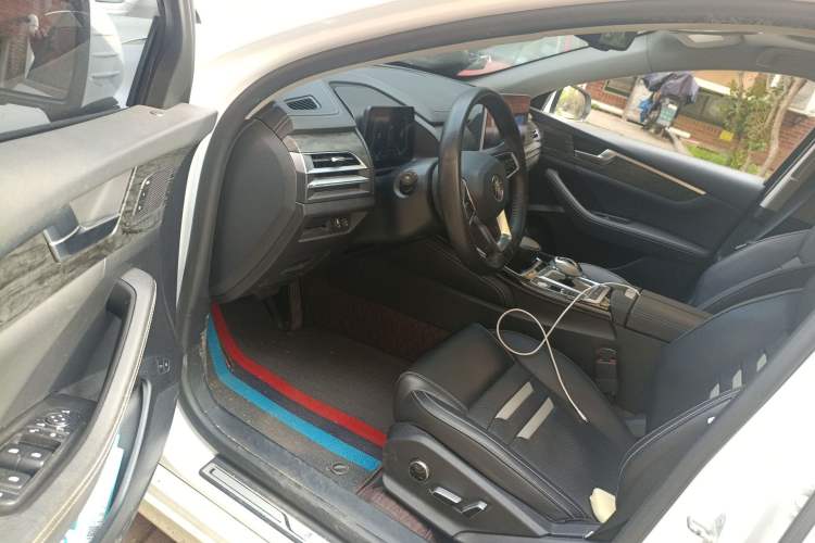 Used BYD Qin Pro New Energy 2019 EV Super Edition High-Power Long-Range Smart-Connected Cutting-Edge Model Driver Seat
