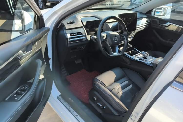 Used BYD Qin Pro New Energy 2019 EV Super Edition High-Power Smart Connect Luxurious Model Driver Seat