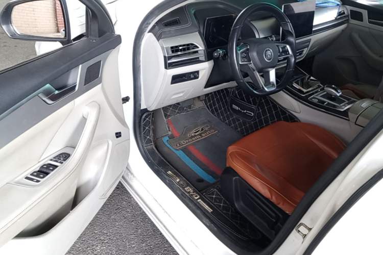 Used BYD Qin Pro New Energy 2019 DM Super Edition 1.5TI Automatic Smart Connect X-Trail Model China VI Standard Driver Seat
