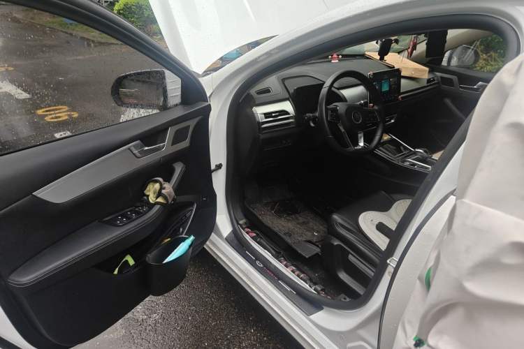 Used BYD Qin Pro New Energy 2019 DM Super Edition 1.5TI Automatic Smart Connect Prestige Model China VI Standard Driver Seat