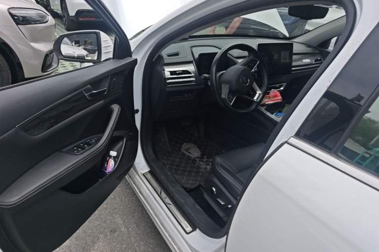 Used BYD Qin Pro New Energy 2019 EV Super Edition High-Power Smart Connect Luxurious Model Driver Seat