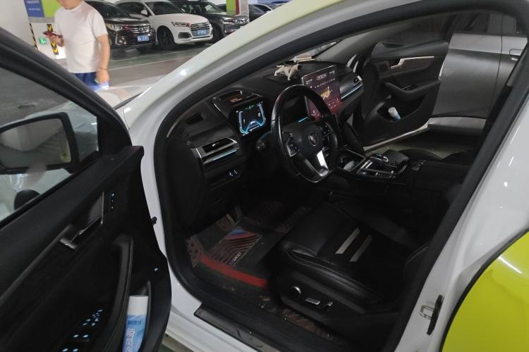 Used BYD Qin Pro New Energy 2019 EV Super Edition High-Power Smart Connect Luxurious Model Driver Seat