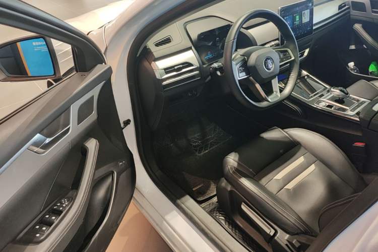 Used BYD Qin Pro New Energy 2019 DM Super Edition 1.5TI Automatic Smart Connect X-Trail Model China VI Standard Driver Seat