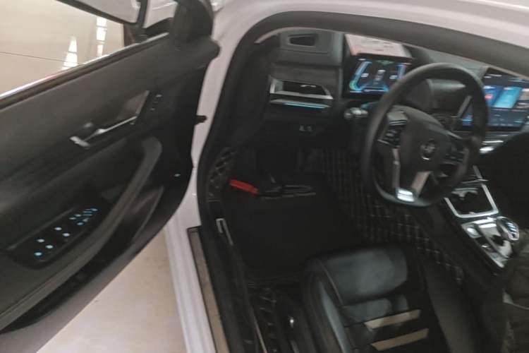 Used BYD Qin Pro New Energy 2019 EV Super Edition High-Power Smart Connect Luxurious Model Driver Seat